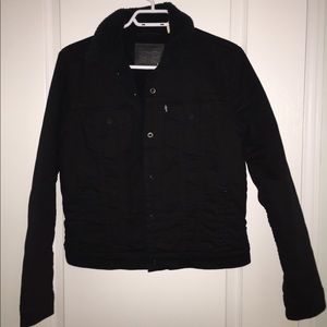 M Women’s Levi’s Sherpa Denim Jacket